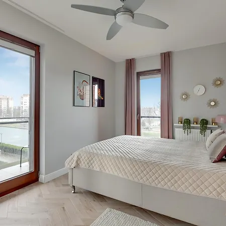 Lägenhet Staywin Riverfront Lofts