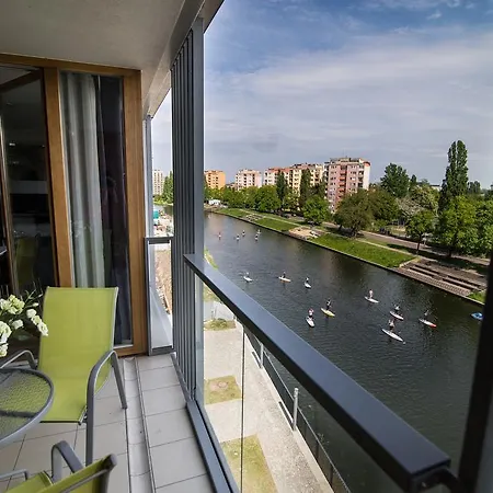 Lägenhet Staywin Riverfront Lofts *